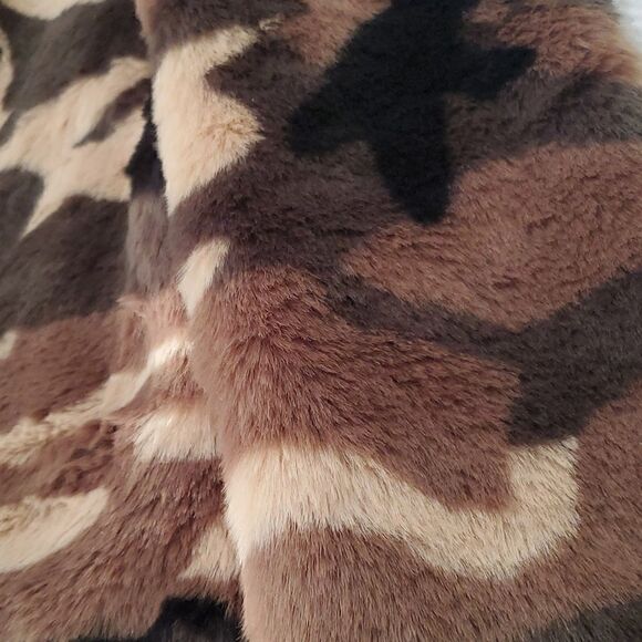 ✨️Band of Gypsies faux fur Camo Jacket, size Small, NWT ✨️ - Picture 8 of 8